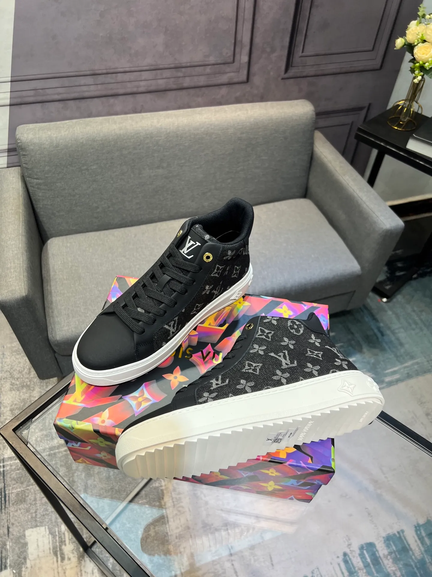 Men's shoes 💰560 LV Louis Vuitton. The latest fashionable casual shoes are popular in physical stores. New spring and summer comfortable imported cowhide, cowhide mesh, unique jacquard fabric element design. With sheepskin lining, Lv original base, [sun][sun] high-end packaging and high quality💪Details determine quality, welcome to compare🇮🇹Code number 38-44, 45 can be customized